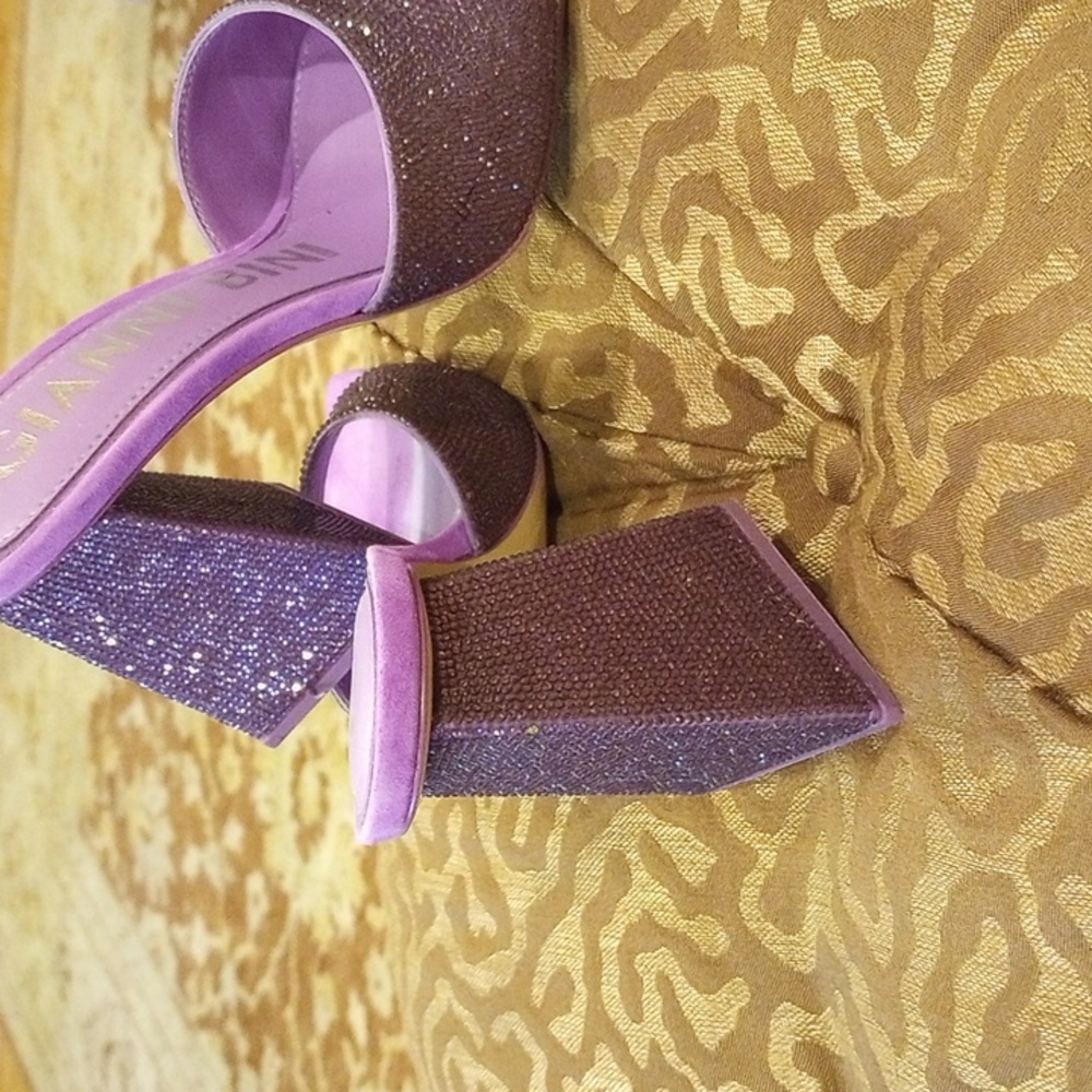 Gianni Bini Heels - Picture 3 of 8
